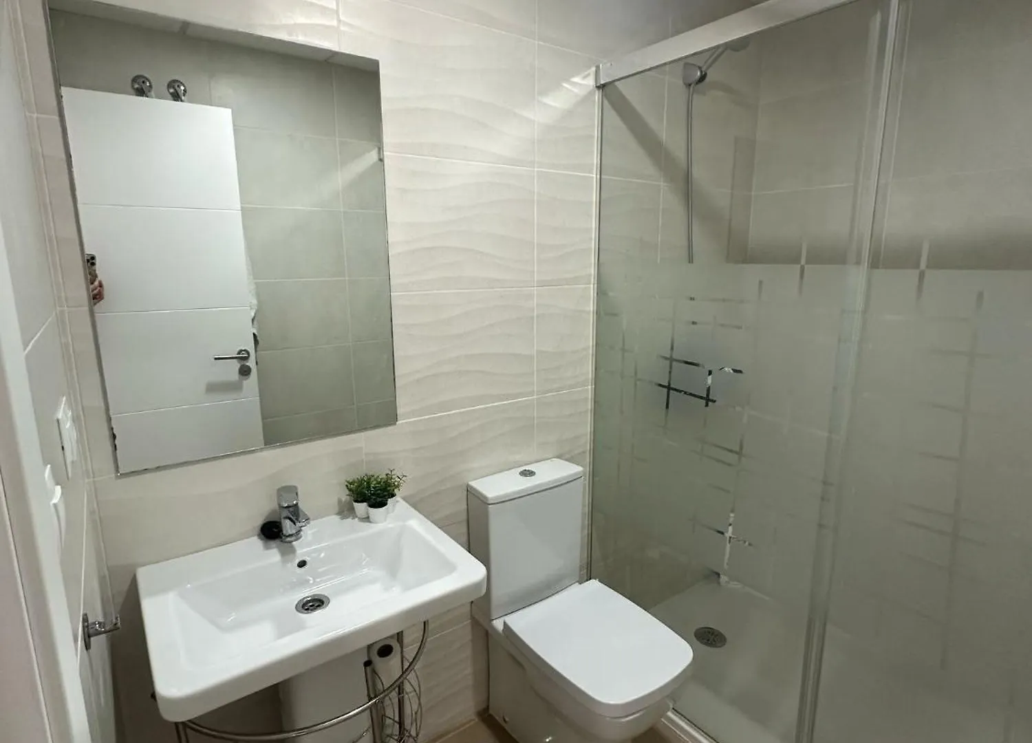 Apartment Rota Suites E&E
